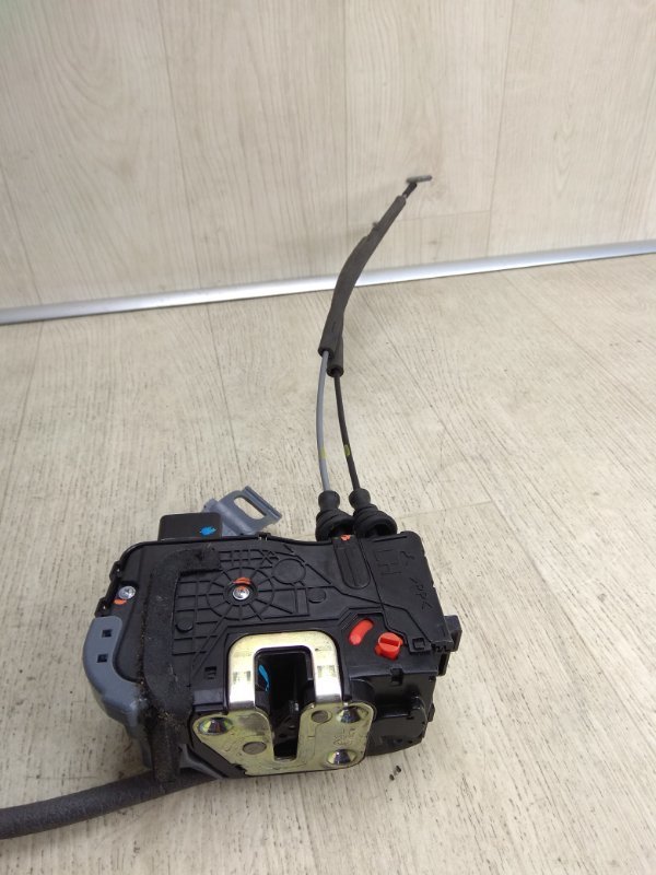 Замок двери задний левый HYUNDAI SONATA YF 10-14 YF 2.4 G4KJ