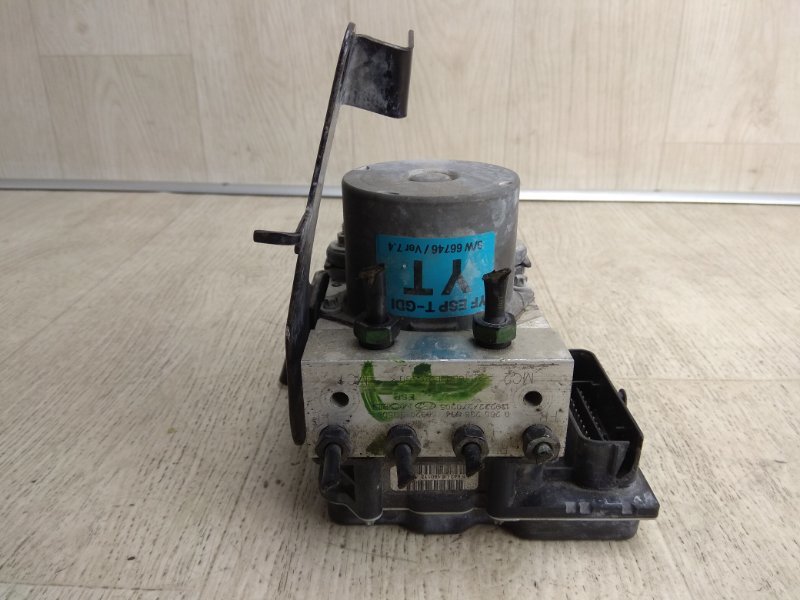 Блок ABS HYUNDAI SONATA YF 10-14 2013 YF 2.4 G4KJ 58920-3Q500 Б/У