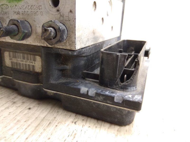 Блок ABS SONATA YF 10-14 2013 YF 2.4 G4KJ