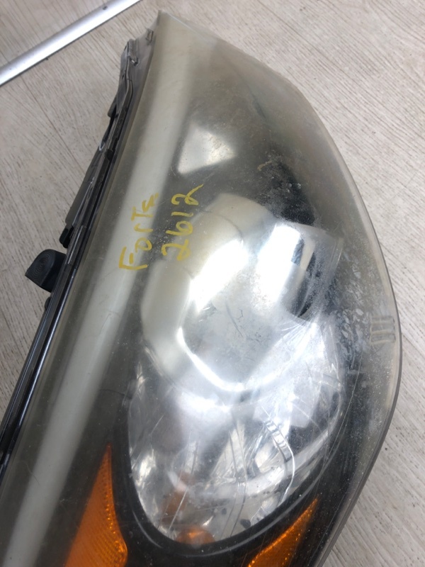 Фара правая KIA FORTE YD 12- YD 1.8 G4NB