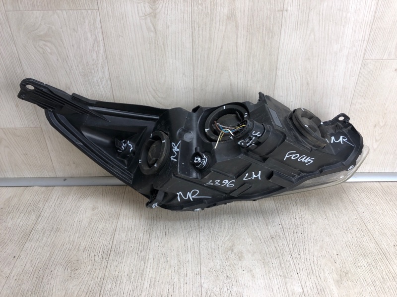 Фара левая FOCUS 10-18 2015 CB8 2.0 XQDA