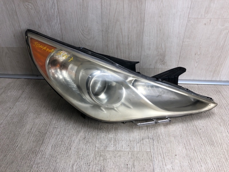 Фара правая HYUNDAI SONATA YF 10-14 2011 YF 2.4 G4KJ 92102-3Q000 Б/У