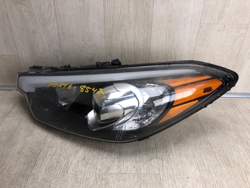 Фара левая FORTE YD 12- 2015 YD 1.8 G4NB