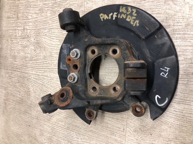 Цапфа задняя левая PATHFINDER R52 12-21 2013 R52 3.5 VQ35DE