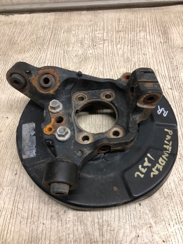 Цапфа задняя правая NISSAN PATHFINDER R52 12-21 R52 3.5 VQ35DE Цапфа задняя правая NISSAN PATHFINDER R52 12-21 R52 3.5 VQ35DE