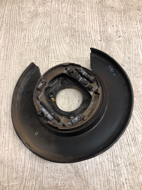 Тормозной механизм задний правый SONATA YF 10-14 2013 YF 2.4 Тормозной механизм задний правый SONATA YF 10-14 2013 YF 2.4