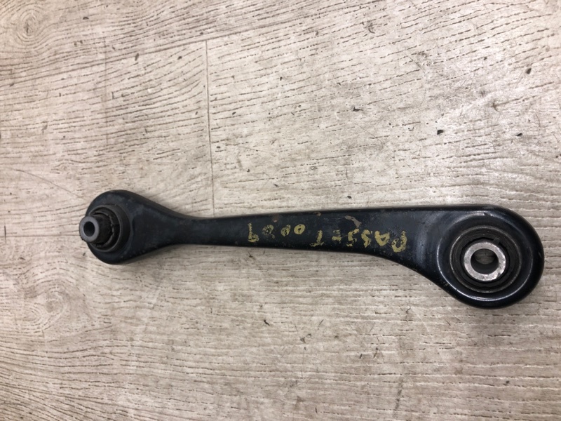 Рычаг задней подвески поперечный нижний PASSAT B7 11-15 A32