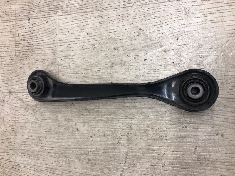 Рычаг задней подвески поперечный нижний левый VOLKSWAGEN PASSAT B7 11-15 A32