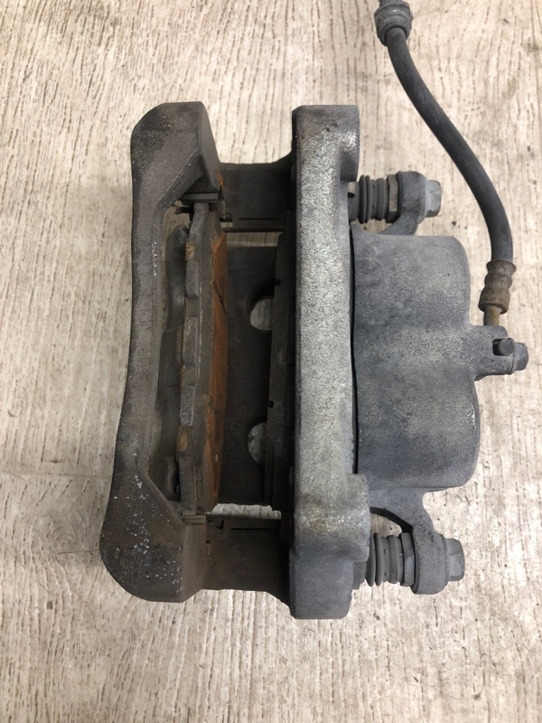 Суппорт тормозной передний левый PATHFINDER R52 12-21 2013 R52 3.5 VQ35DE