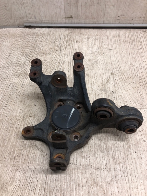 Цапфа задняя левая HYUNDAI ELANTRA HD 06-11 HD 2.0 G4GC