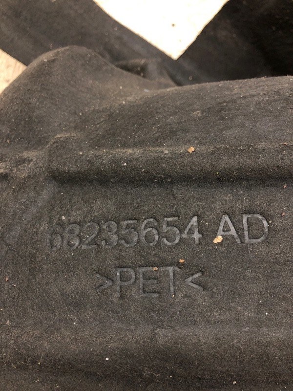 Подкрылок задний правый 200 14-16 2016 UF 2.4 ED6 Подкрылок задний правый 200 14-16 2016 UF 2.4 ED6