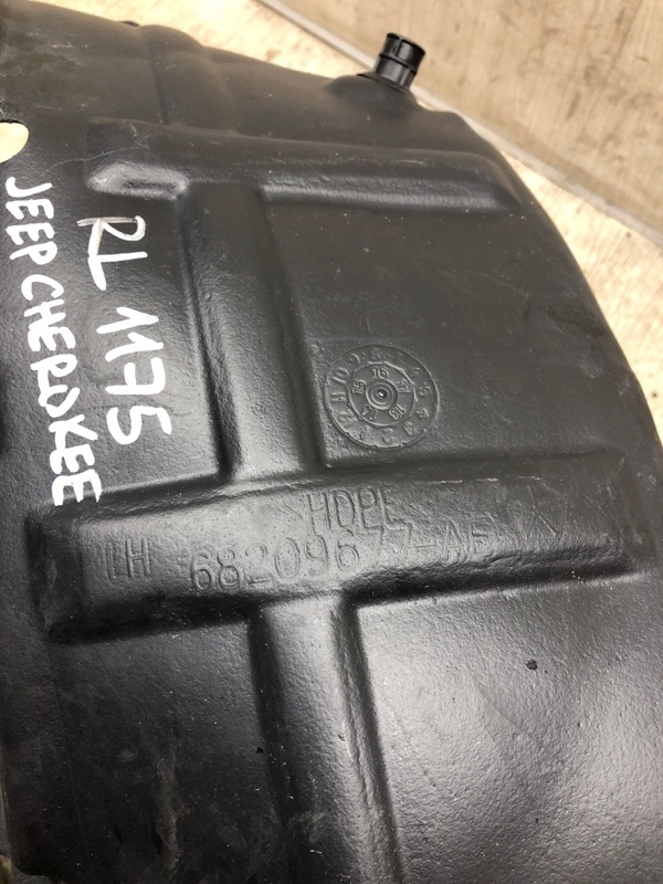 Подкрылок задний левый CHEROKEE 14- 2017 KL 2.4 ED6