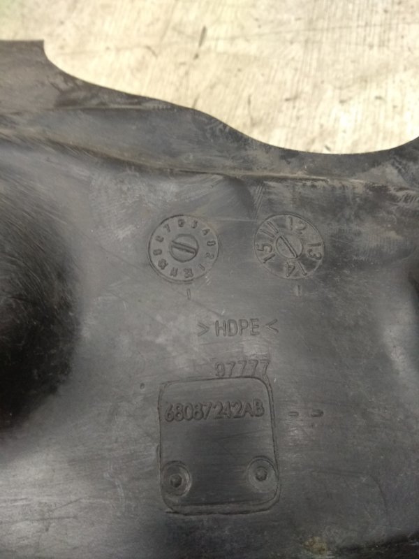 Подкрылок передний правый JOURNEY 08-20 2015 JC 3.6 ERB