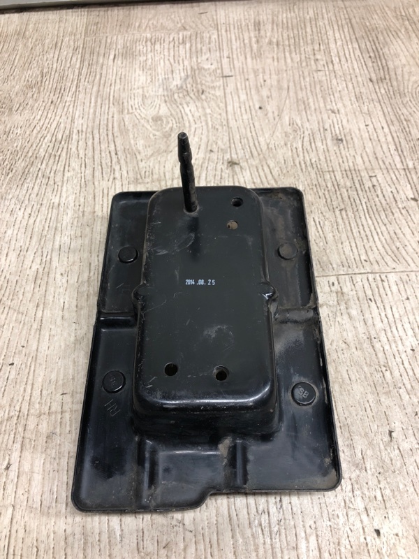 Кронштейн усилителя заднего бампера правый HYUNDAI SONATA YF 10-14 YF 2.4 G4KK