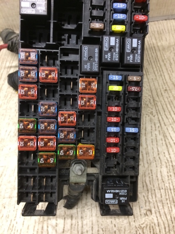 Блок предохранителей моторный отсек EDGE 06-14 2014 TQ1 3.5 PDED