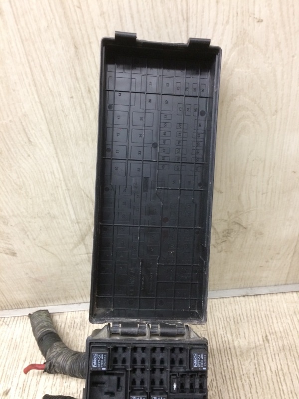 Блок предохранителей моторный отсек EDGE 06-14 2014 TQ1 3.5 PDED