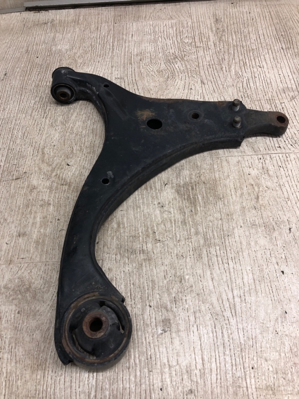 Рычаг передней подвески нижний правый HYUNDAI ELANTRA HD 06-11 HD 2.0 G4GC