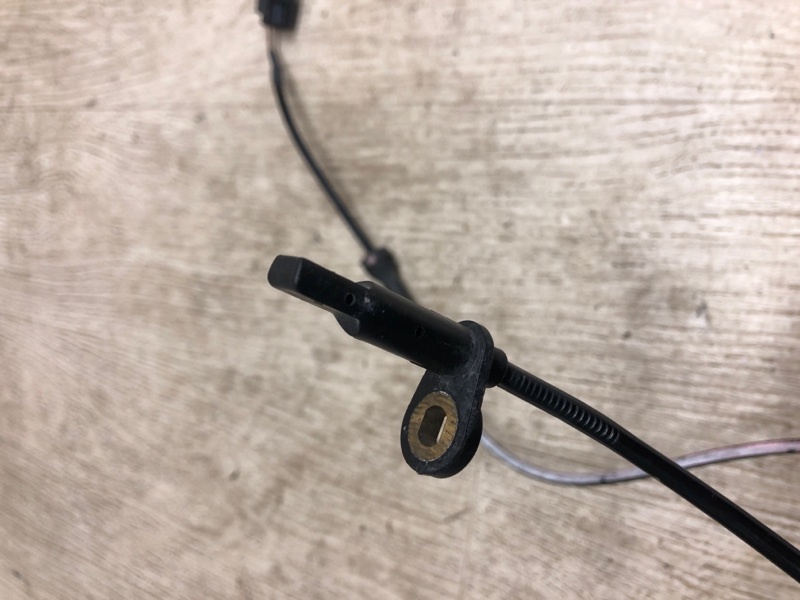 Датчик ABS передний правый ELANTRA HD 06-11 2009 HD 2.0 G4GC