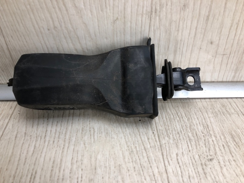 Ограничитель двери задний PASSAT B8 14- 2015 A32 1.8 CPRA