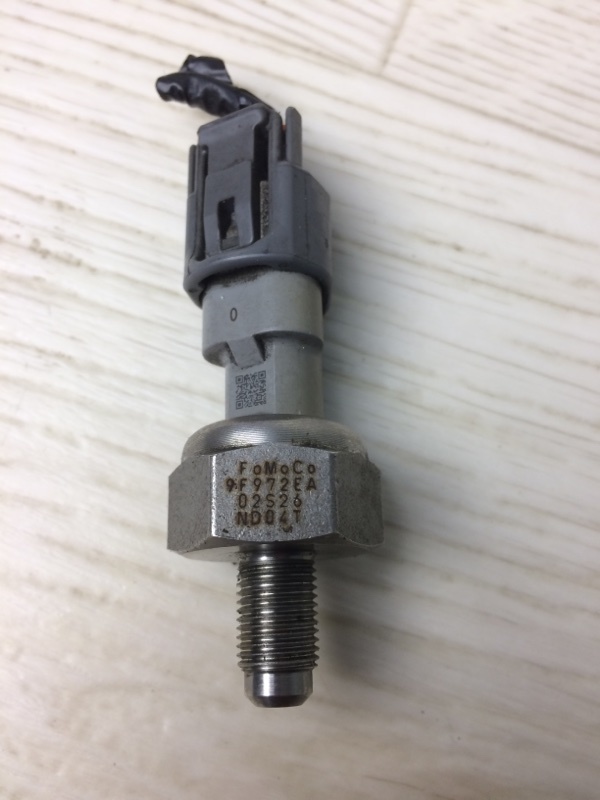 Датчик давления топлива FORD FOCUS 10-18 CB8 2.0 XQDA