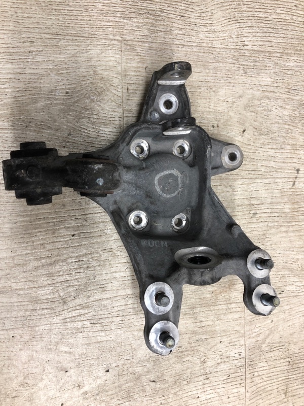 Запчасть цапфа задняя левая KIA OPTIMA TF 11-16 2014 TF 2.4 G4KK 52710-4R010 Б/У Цапфа задняя левая KIA OPTIMA TF 11-16 2014 TF 2.4 G4KK 52710-4R010 Б/У