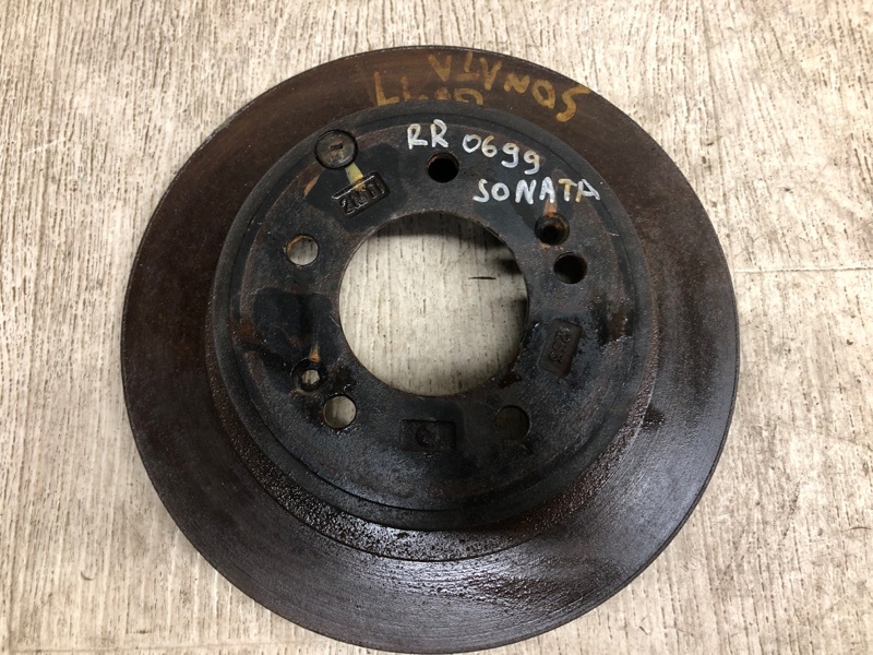 Тормозной диск задний HYUNDAI SONATA YF 10-14 2012 YF 2.0 G4KH 58411-3Q000 Б/У