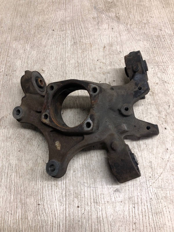 Цапфа задняя левая JOURNEY 08-20 2015 JC 3.6 ERB