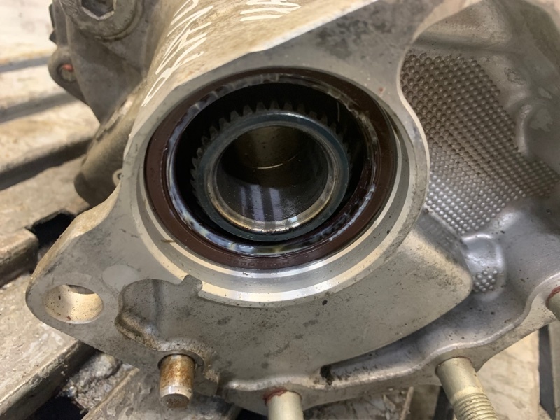 Раздаточная коробка RAV4 13-19 2017 ZSA42 2.0 3ZRFE Раздаточная коробка RAV4 13-19 2017 ZSA42 2.0 3ZRFE