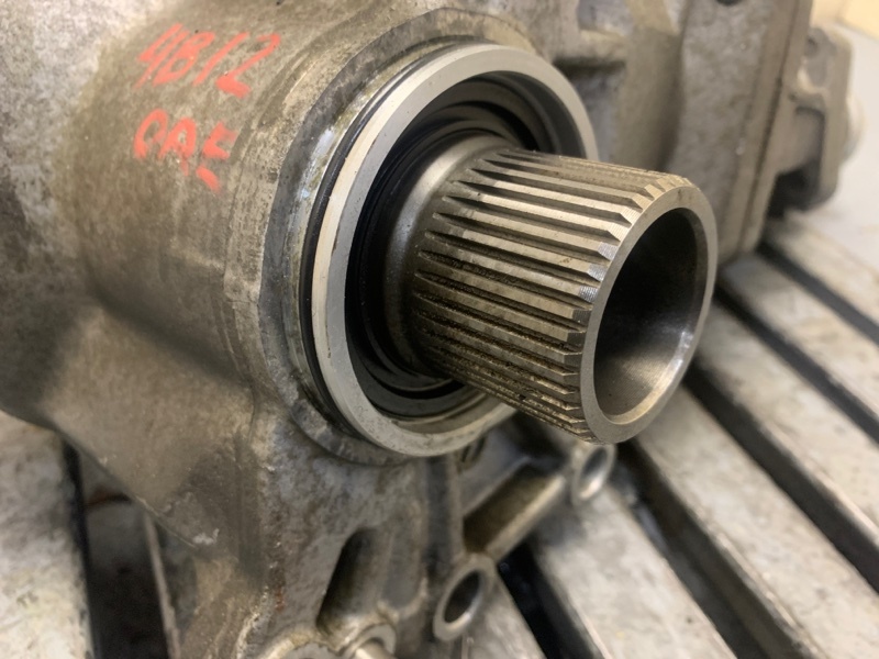 Раздаточная коробка OUTLANDER XL 05-13 4B12