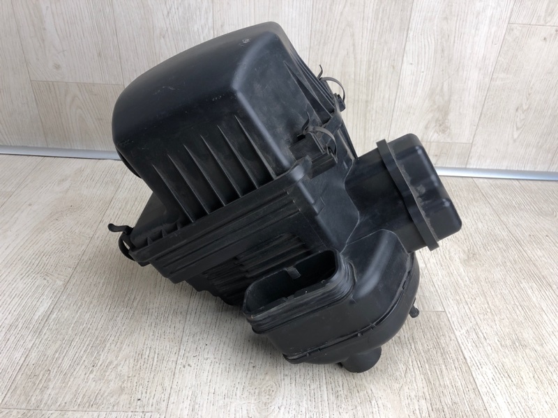 Корпус воздушного фильтра HYUNDAI TUCSON LM 09-15 2014 LM 2.0 G4KD 28110-2S800 Б/У