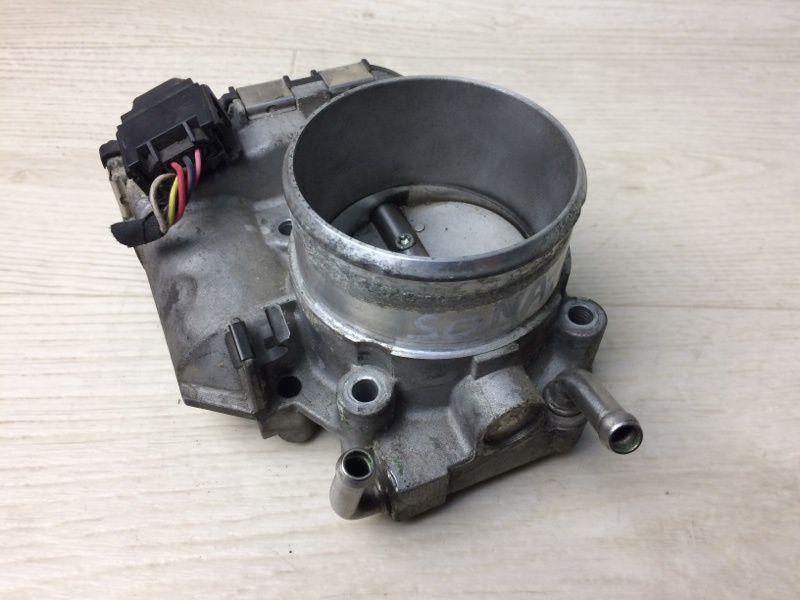 Запчасть дроссельная заслонка HYUNDAI SONATA YF 10-14 2011 YF 2.4 35100-2G700 Б/У Дроссельная заслонка HYUNDAI SONATA YF 10-14 2011 YF 2.4 35100-2G700 Б/У