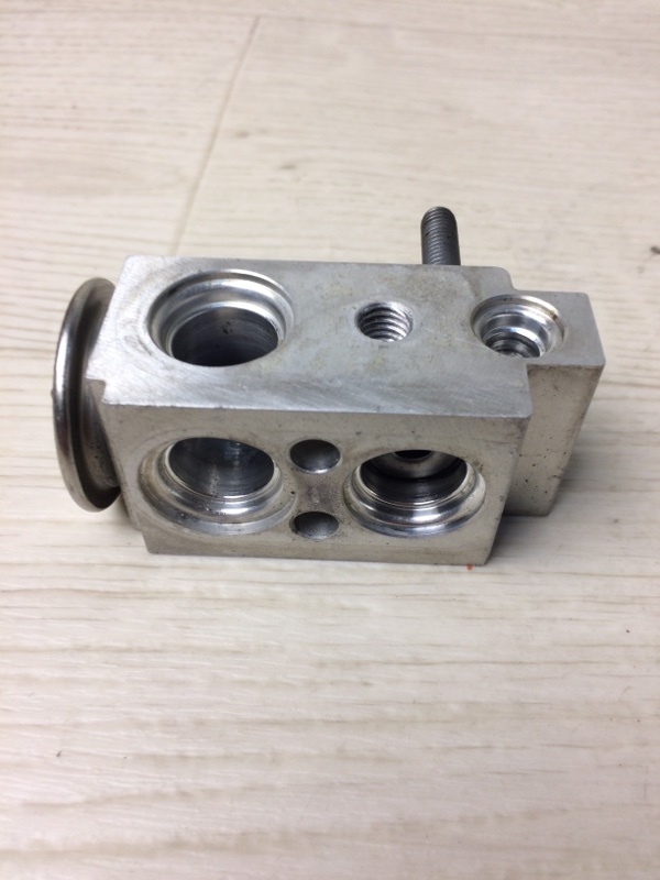 Клапан кондиционера HYUNDAI SONATA YF 10-14 YF 2.4 G4KJ