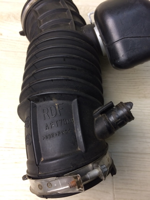 Патрубок воздушного фильтра KIA FORTE YD 12- YD 1.8 G4NB Патрубок воздушного фильтра KIA FORTE YD 12- YD 1.8 G4NB