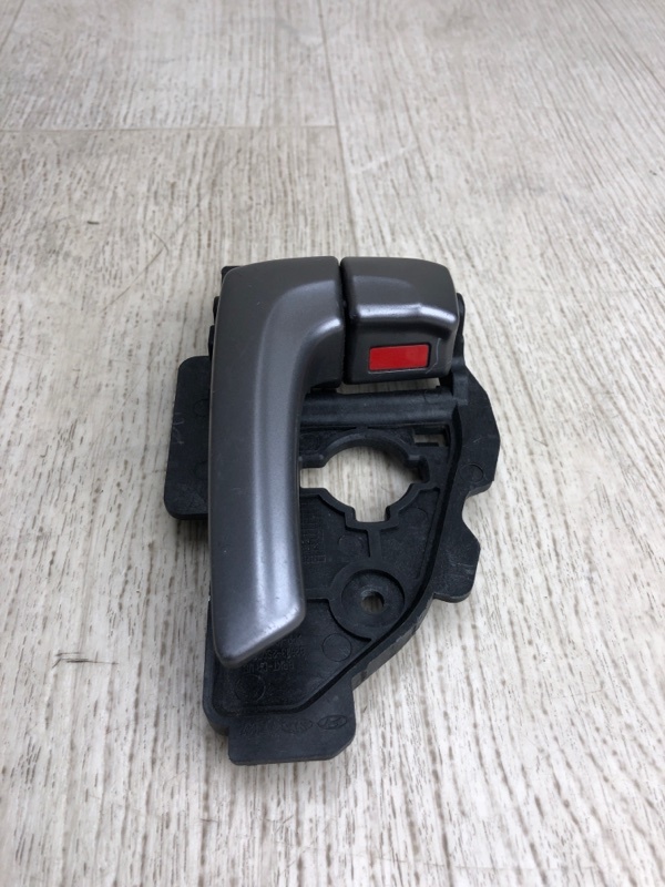 Ручка двери внутренняя левая TUCSON LM 09-15 2014 LM 2.0 G4KD Ручка двери внутренняя левая TUCSON LM 09-15 2014 LM 2.0 G4KD