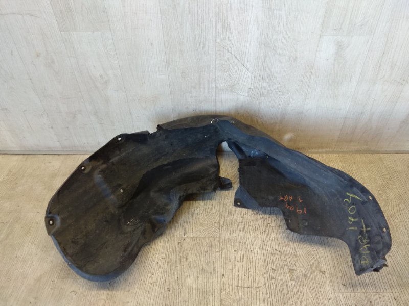 Подкрылок задний правый DART 12-16 2015 PF 2.4 ED8