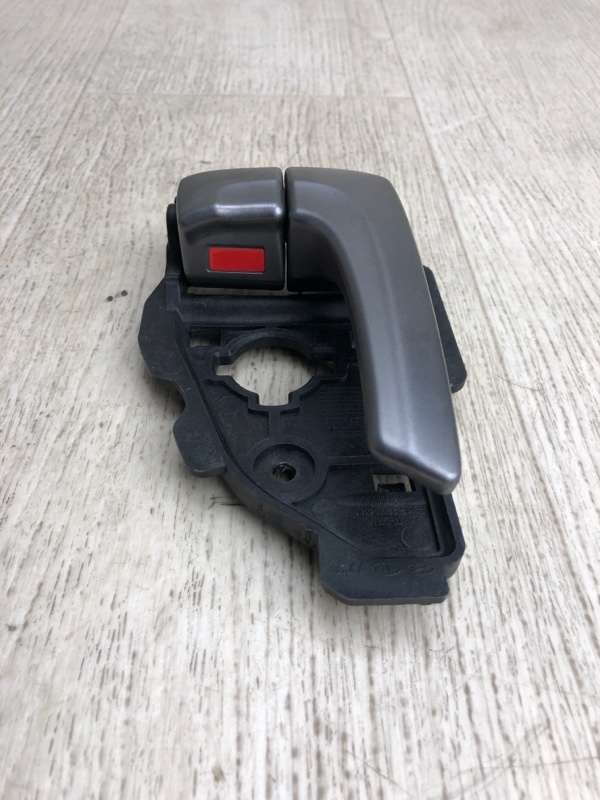 Ручка двери внутренняя правая TUCSON LM 09-15 2014 LM 2.0 G4KD Ручка двери внутренняя правая TUCSON LM 09-15 2014 LM 2.0 G4KD