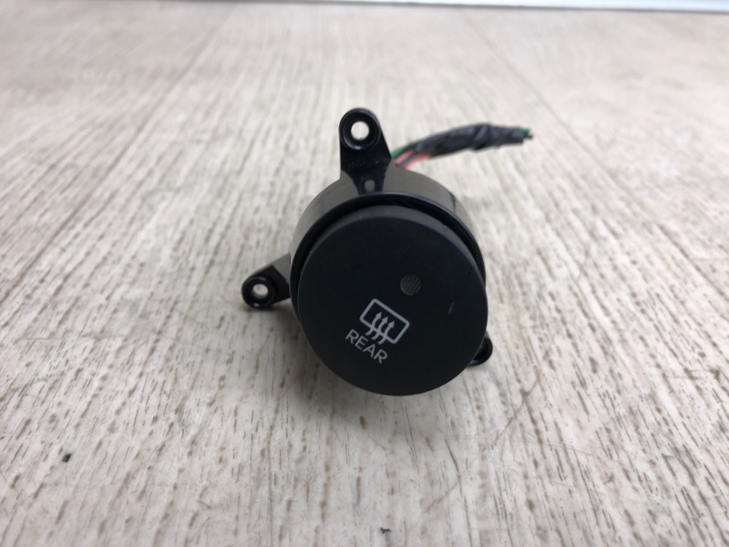 Кнопка обогрева заднего стекла HYUNDAI TUCSON LM 09-15 2014 LM 2.0 G4KD 93780-2S000TAN Б/У