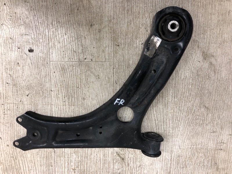 Рычаг передней подвески нижний правый VOLKSWAGEN JETTA USA 10-17 2016 162 1.4 CZTA 5C0 407 152 D Б/У