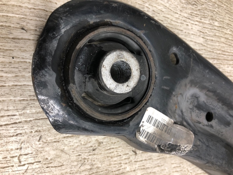 Рычаг передней подвески нижний правый JETTA USA 10-17 2016 162 1.4 CZTA