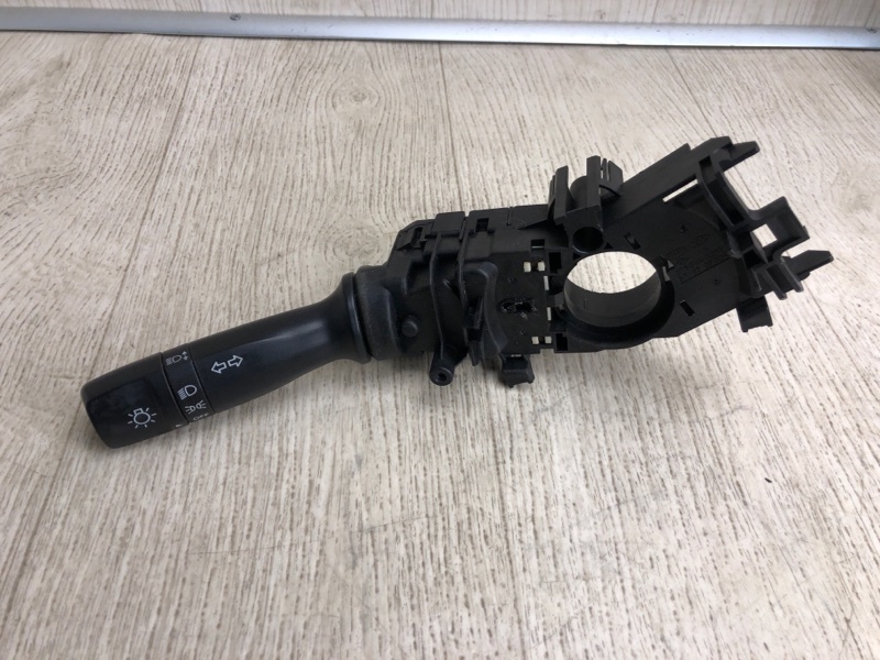 Запчасть подрулевой переключатель левый HYUNDAI TUCSON LM 09-15 2014 LM 2.0 G4KD 93410-2M001 Б/У Подрулевой переключатель левый HYUNDAI TUCSON LM 09-15 2014 LM 2.0 G4KD 93410-2M001 Б/У