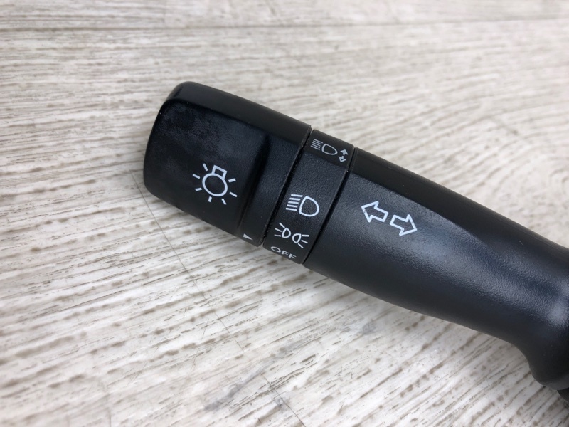 Подрулевой переключатель левый TUCSON LM 09-15 2014 LM 2.0 G4KD Подрулевой переключатель левый TUCSON LM 09-15 2014 LM 2.0 G4KD