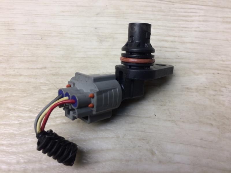 Датчик положения распредвала HYUNDAI SONATA LF 2014- 2015 LF 2.4 G4KJ 39350-2G000 Б/У