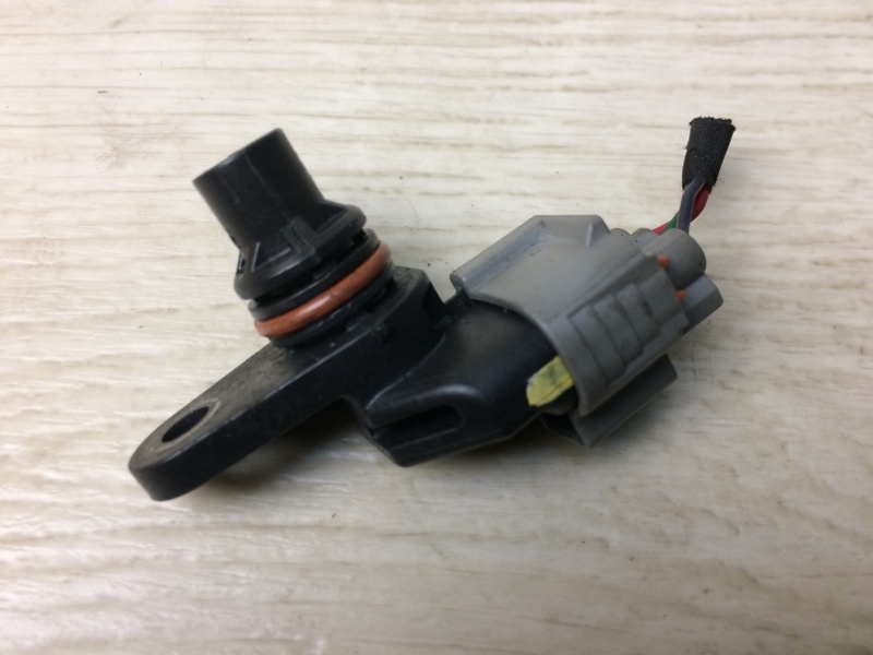 Датчик положения распредвала HYUNDAI SONATA LF 2014- 2015 LF 2.4 G4KJ 39350-2G000 Б/У