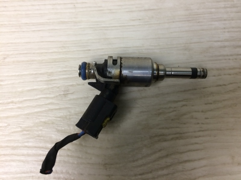 Запчасть форсунка топливная HYUNDAI SONATA LF 2014- 2015 LF 2.4 G4KJ 35310-2GGA1 Б/У Форсунка топливная HYUNDAI SONATA LF 2014- 2015 LF 2.4 G4KJ 35310-2GGA1 Б/У