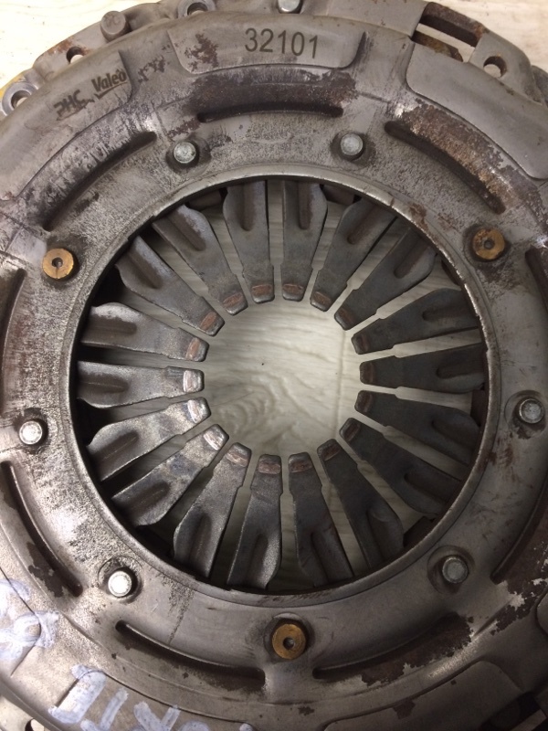 Корзина сцепления KIA FORTE YD 12- YD 1.8 G4NB Корзина сцепления KIA FORTE YD 12- YD 1.8 G4NB