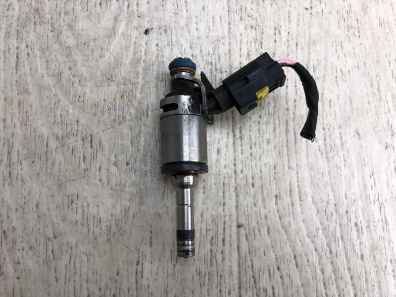 Запчасть форсунка топливная HYUNDAI TUCSON LM 09-15 2014 LM 2.0 G4KD 35310-2E500 Б/У Форсунка топливная HYUNDAI TUCSON LM 09-15 2014 LM 2.0 G4KD 35310-2E500 Б/У