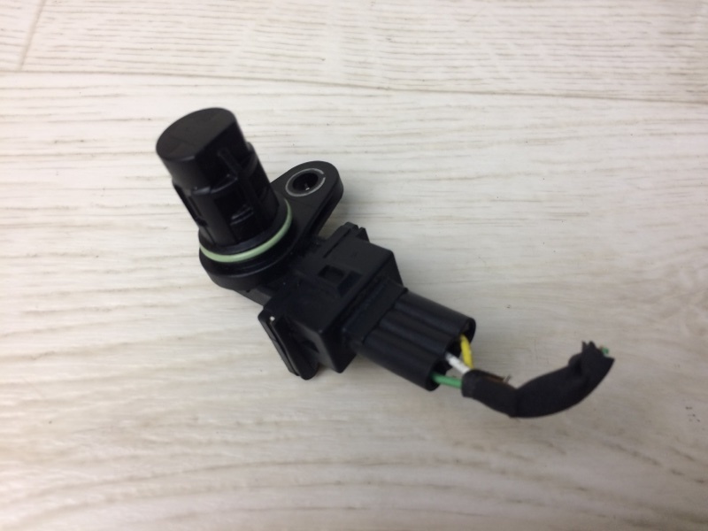 Датчик положения распредвала KIA FORTE YD 12- 2015 YD 1.8 G4NB 39350-23910 Б/У