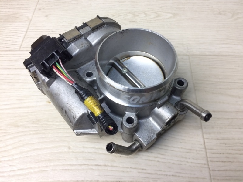 Дроссельная заслонка HYUNDAI SONATA YF 10-14 2012 YF 2.4 G4KK 35100-2G800 Б/У