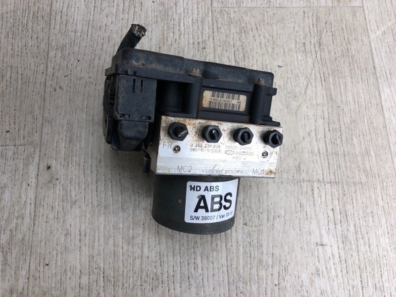 Блок ABS HYUNDAI ELANTRA HD 06-11 2008 HD 2.0 G4GC 58920-2H300 Б/У