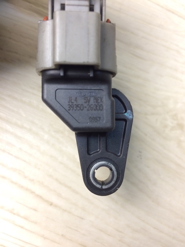 Датчик положения распредвала KIA SORENTO UM 14- UM 2.4 G4KJ Датчик положения распредвала KIA SORENTO UM 14- UM 2.4 G4KJ